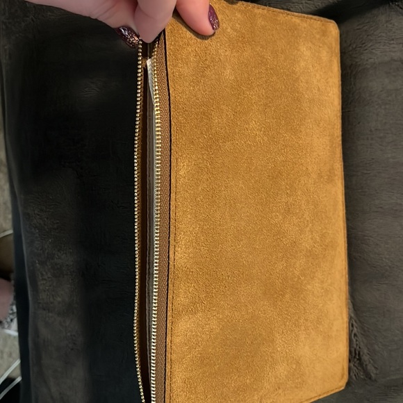 NWT Michael Kors Brooklyn Grommet Caramel Medium Leather Wristlet 32F6ABHW2S - Picture 5 of 7